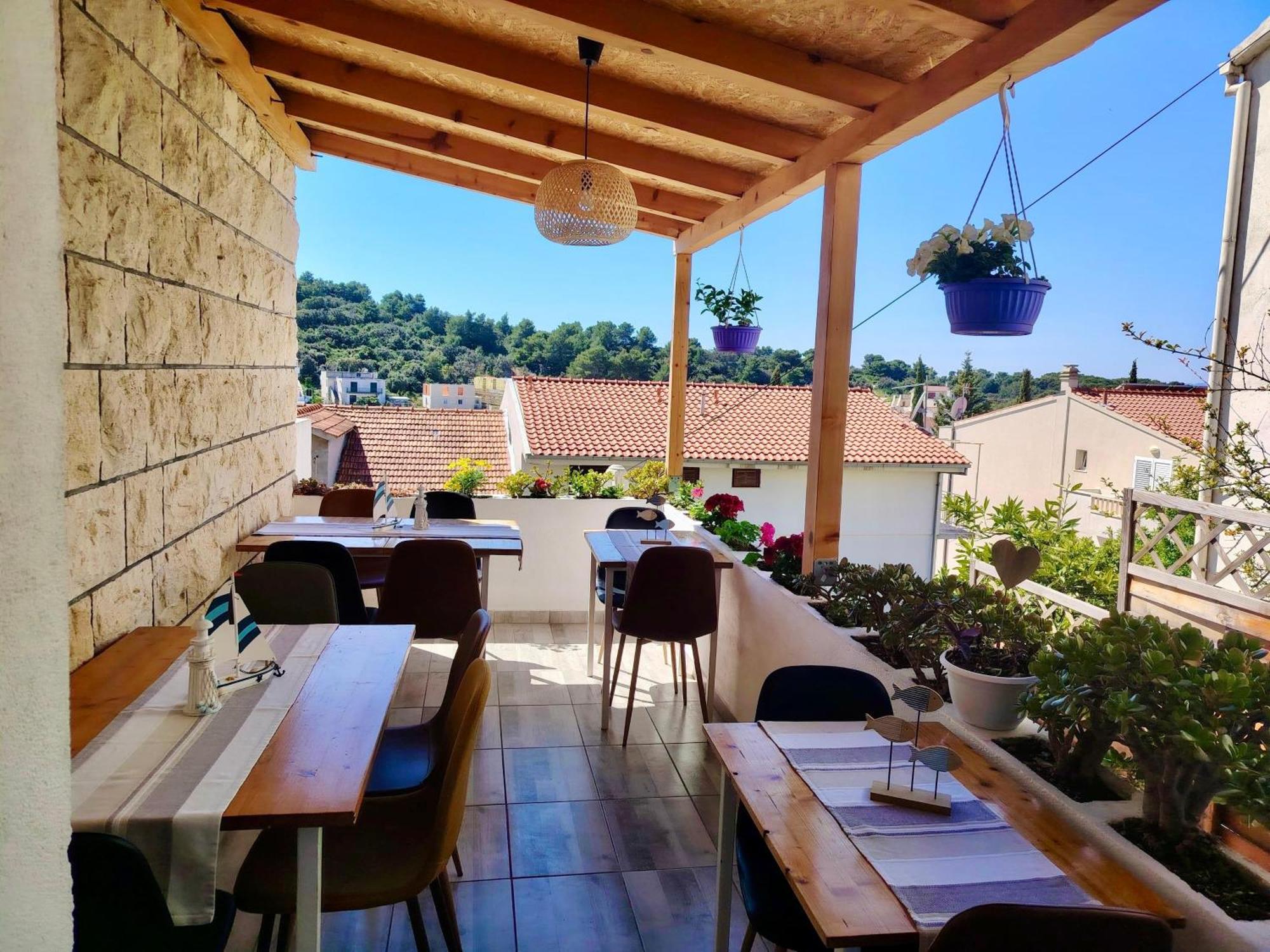 B&B Buzolic Hvar Town Exterior photo