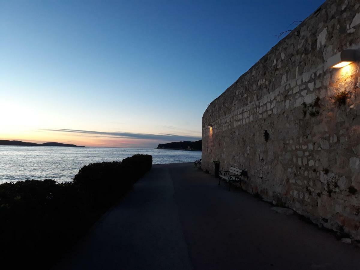 B&B Buzolic Hvar Town Exterior photo